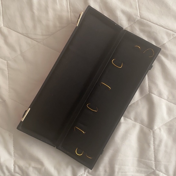 ❄️4 for $20❄️ Silk Chopstick Box - Picture 2 of 3